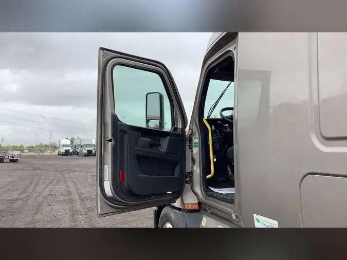 2024 Freightliner Cascadia