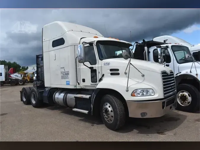 2016 MACK PINNACLE CXU6131e40937b388bbf98dbce2d214906d20d