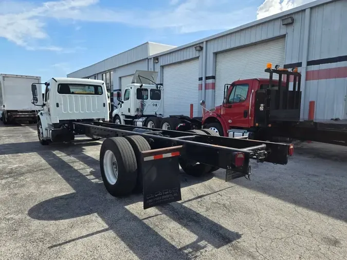 2019 FREIGHTLINER M2 106