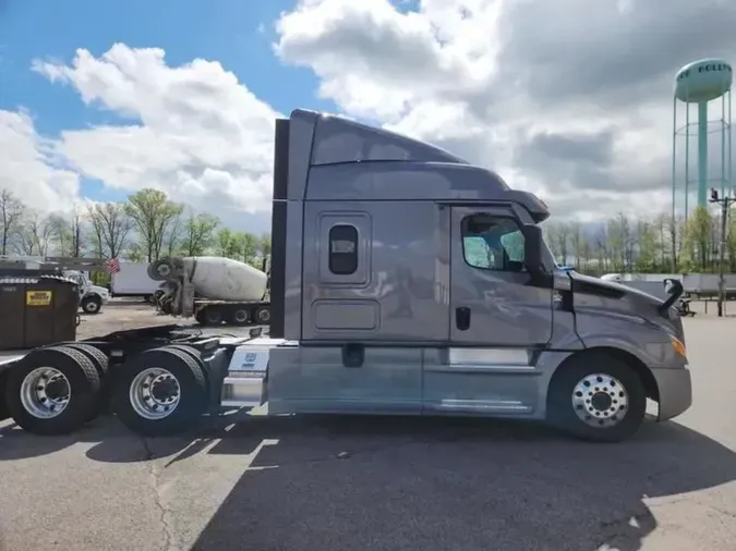 2023 Freightliner Cascadia&reg;