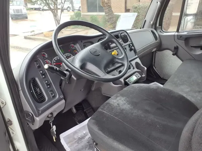 2018 FREIGHTLINER/MERCEDES M2 1061e44815110f6e82d4555e5fdb4c9c15e