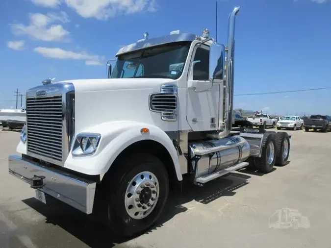 2015 FREIGHTLINER CORONADO 122 SD