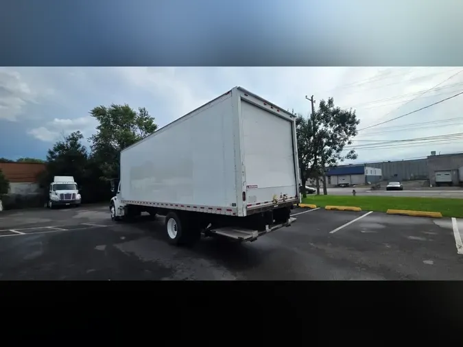 2017 FREIGHTLINER/MERCEDES M2 106