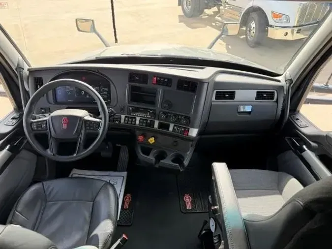 2023 Kenworth T680
