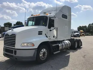 2016 MACK CXU613