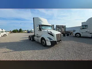 2019 Volvo VNL300