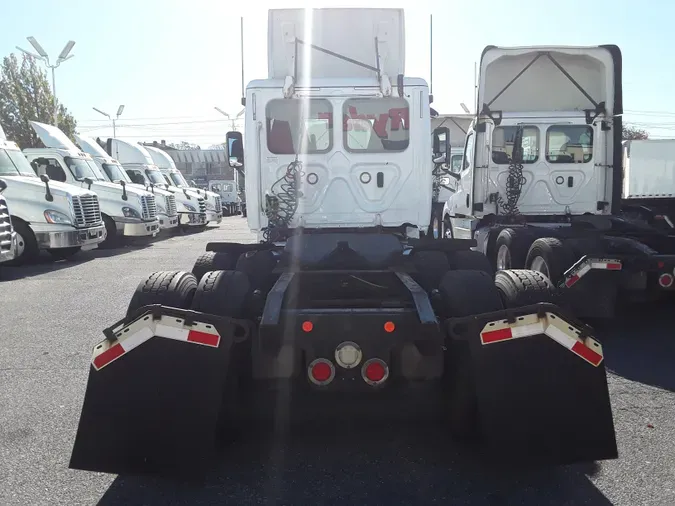 2018 FREIGHTLINER/MERCEDES CASCADIA 125