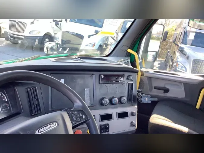 2020 Freightliner Cascadia 1261e4ecabfb663fb4961317945a13bb417