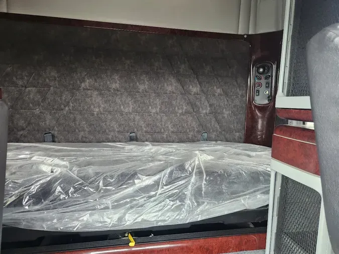 2018 FREIGHTLINER Coronado SD122