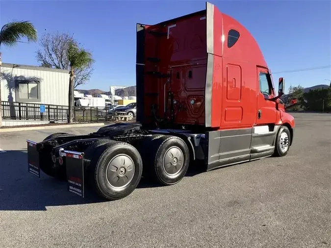 2021 FREIGHTLINER CA126