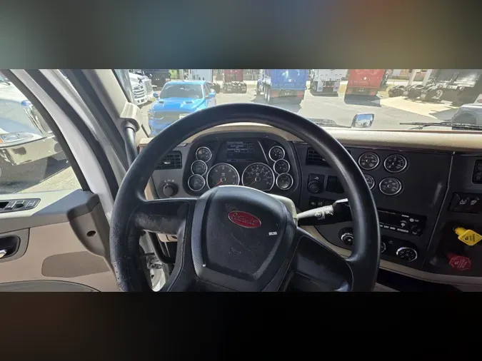2022 Peterbilt 579