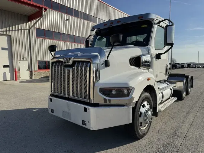2022 Western Star 49X1e5bd62236436afa3329c37de9f4f4e1