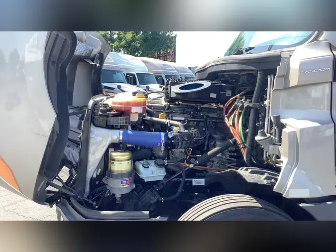 2022 Freightliner Cascadia 126