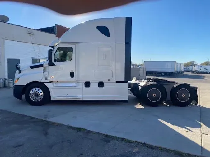2020 Freightliner Cascadia