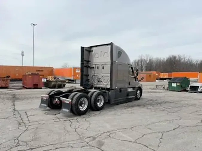 2023 Freightliner Cascadia