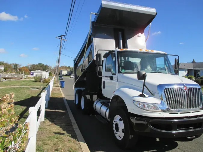 2018 INTERNATIONAL 7400 6X4