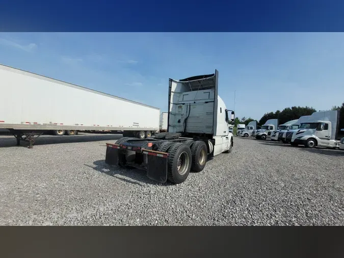 2018 Volvo VNL 740