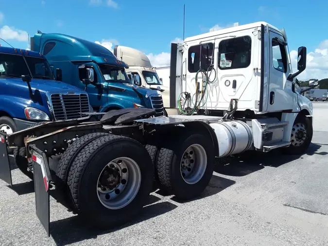 2021 FREIGHTLINER NEW CASCADIA PX12664