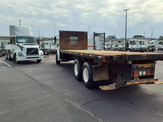 2017 FREIGHTLINER/MERCEDES M2 106