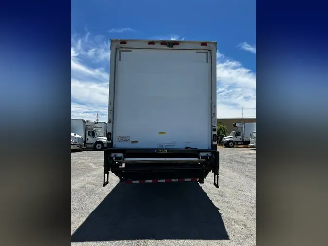 2018 FREIGHTLINER M2 106