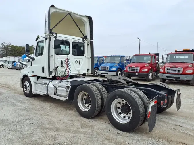 2020 FREIGHTLINER/MERCEDES NEW CASCADIA PX126641e695097861a9e9a57cc927e47dd201b