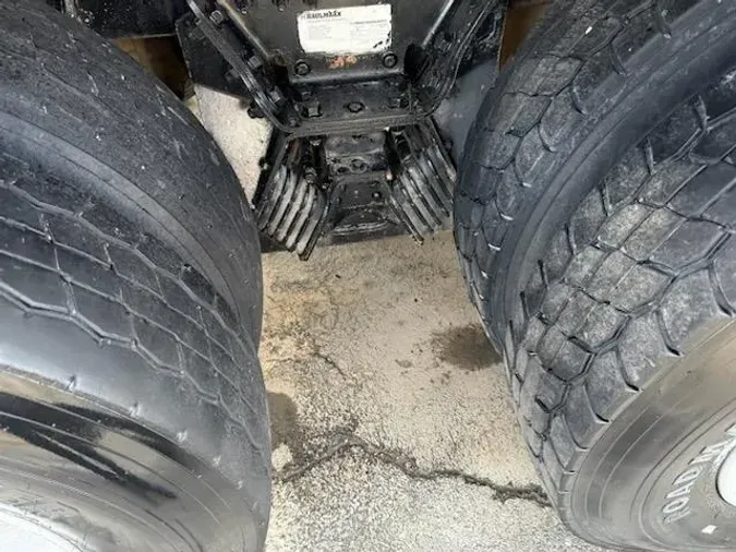 2019 International HX620