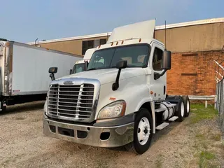 2016 Freightliner CASCADIA 125