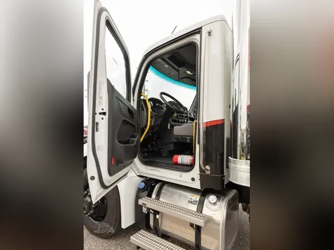 2023 PETERBILT 536