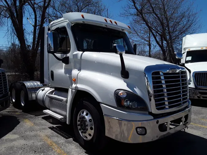 2019 FREIGHTLINER/MERCEDES CASCADIA 125