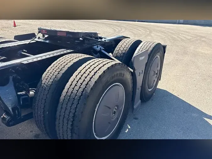 2022 INTERNATIONAL LT