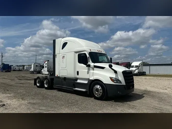 2020 FREIGHTLINER CA126