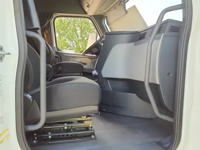 2019 FREIGHTLINER NEW CASCADIA PX12664