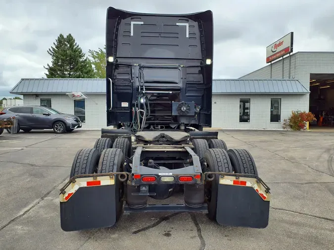 2019 VOLVO VNL64T-760