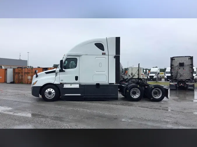 2023 Freightliner Cascadia 1261e78cc740532ea68edc390e0372c7dd2