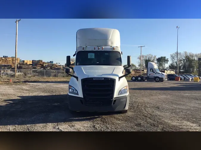 2020 Freightliner Cascadia 126