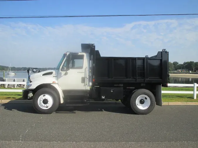 2013 INTERNATIONAL 4300