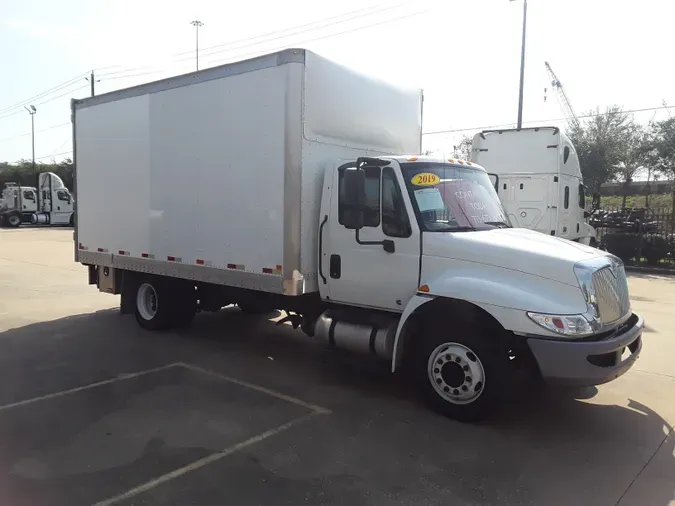 2019 NAVISTAR INTERNATIONAL 4300 LP