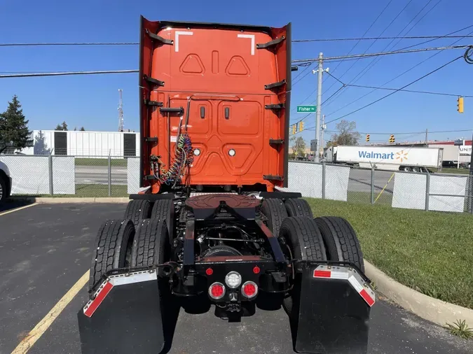 2022 Freightliner Cascadia