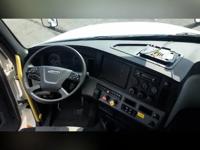 2022 Freightliner Cascadia 126