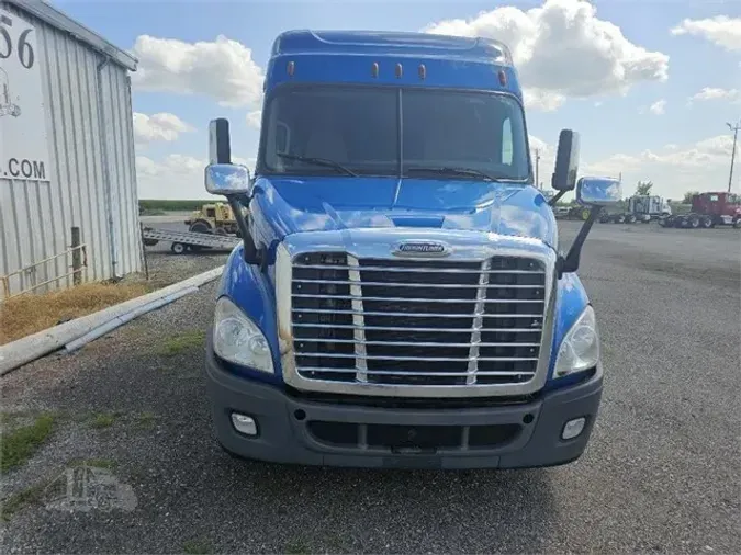 2018 FREIGHTLINER CASCADIA 113