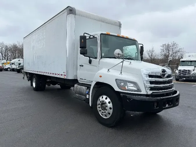 2016 Hino Truck 2681e874bd122894b5639a59276047bbbbf