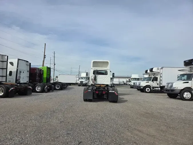 2019 NAVISTAR INTERNATIONAL LT625 DAYCAB T/A1e89636d3e0246fddaa89ee89d0ac649