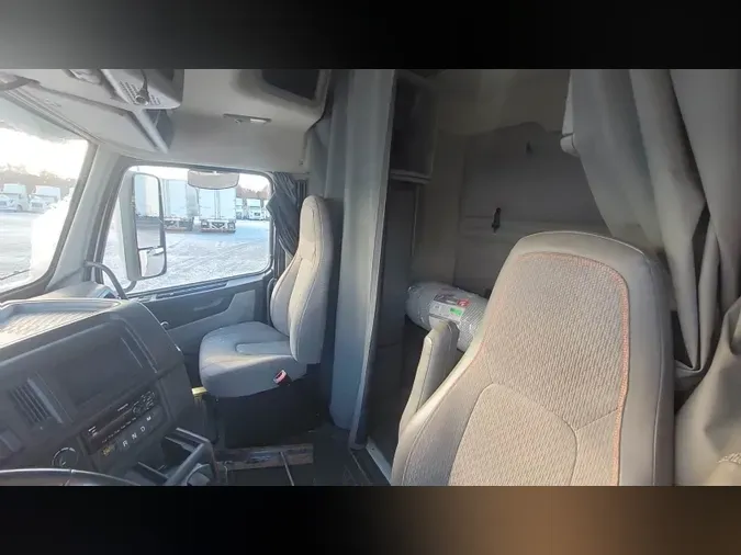 2020 Volvo VNR64T6401e8b35d437196d23af3894fa6928a94f