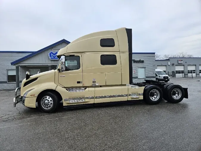 2024 VOLVO VNL64T860