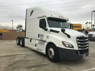 2018 FREIGHTLINER T12664ST