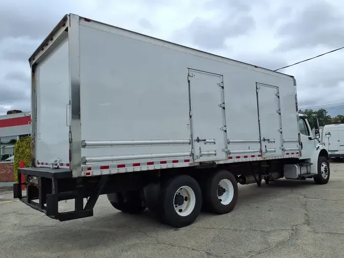 2016 FREIGHTLINER M2 106