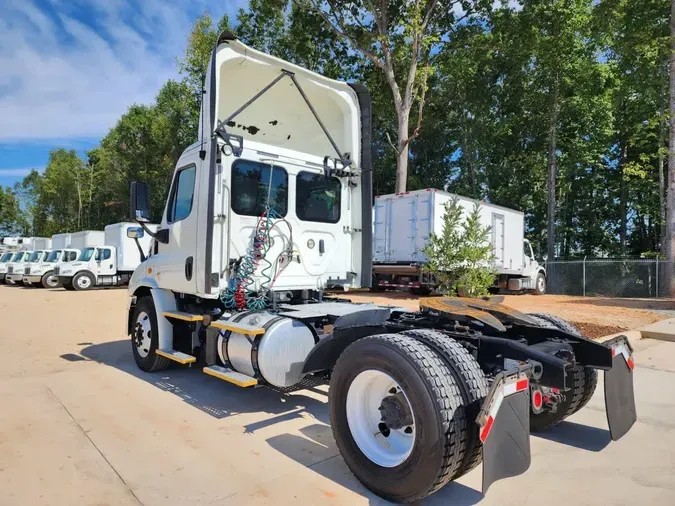 2018 FREIGHTLINER CASCADIA 1131e8f431f56aac8a92e3479000bf12b7c