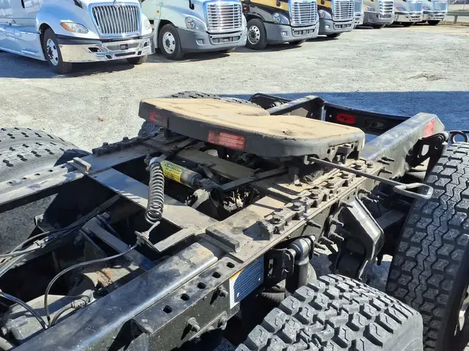 2020 VOLVO VNR64T-6401e921722f8e4626e8ffe50019d518248