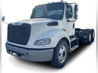2021 Freightliner Business Class M2 112