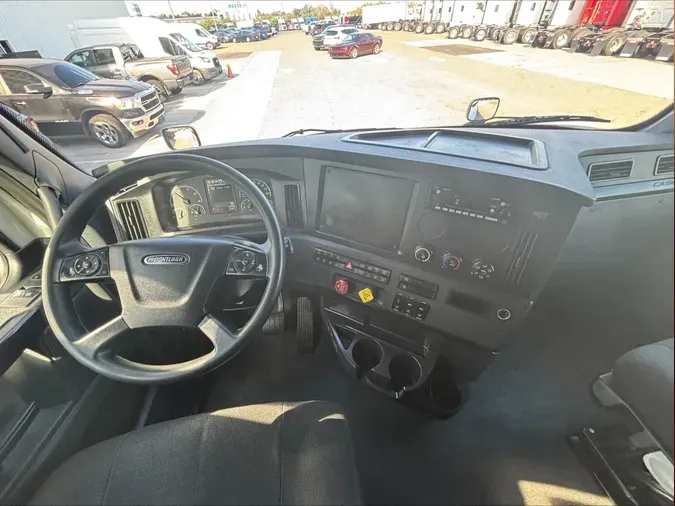 2023 Freightliner Cascadia 1261e92d67323c68e15516b5f1905074deb